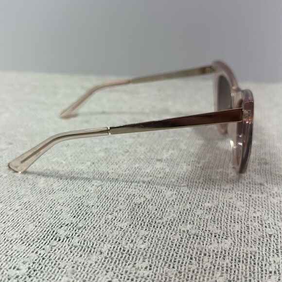 QUAY AUSTRALIA Steal A Kiss 111 Crystal Light Pink Gradient Cat Eye Sunglasses - Picture 7 of 10